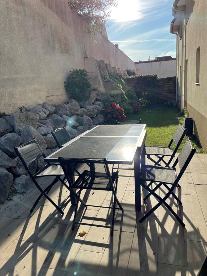 Villa Louise - Appartement Spacieux Proche Digue Avec Jardin 维姆勒 外观 照片